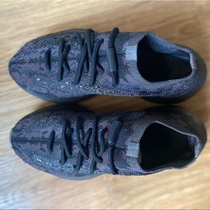 ONYX YEEZY BOOST 380 SZ 6.5US
